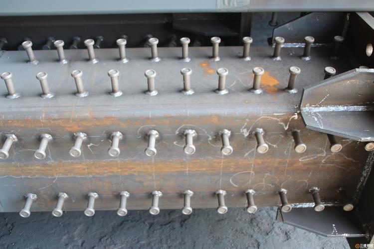 拉弧式栓钉焊和电弧焊栓钉的相关图片